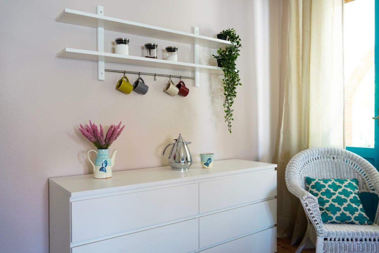 Villa Aurelia -Seafront Apartment With Patio Flumini di Quartu Kültér fotó