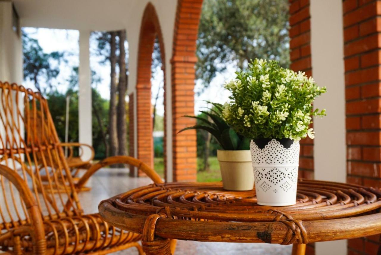 Villa Aurelia -Seafront Apartment With Patio Flumini di Quartu Kültér fotó