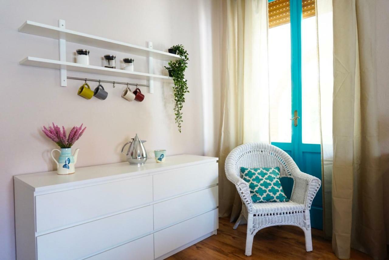 Villa Aurelia -Seafront Apartment With Patio Flumini di Quartu Kültér fotó